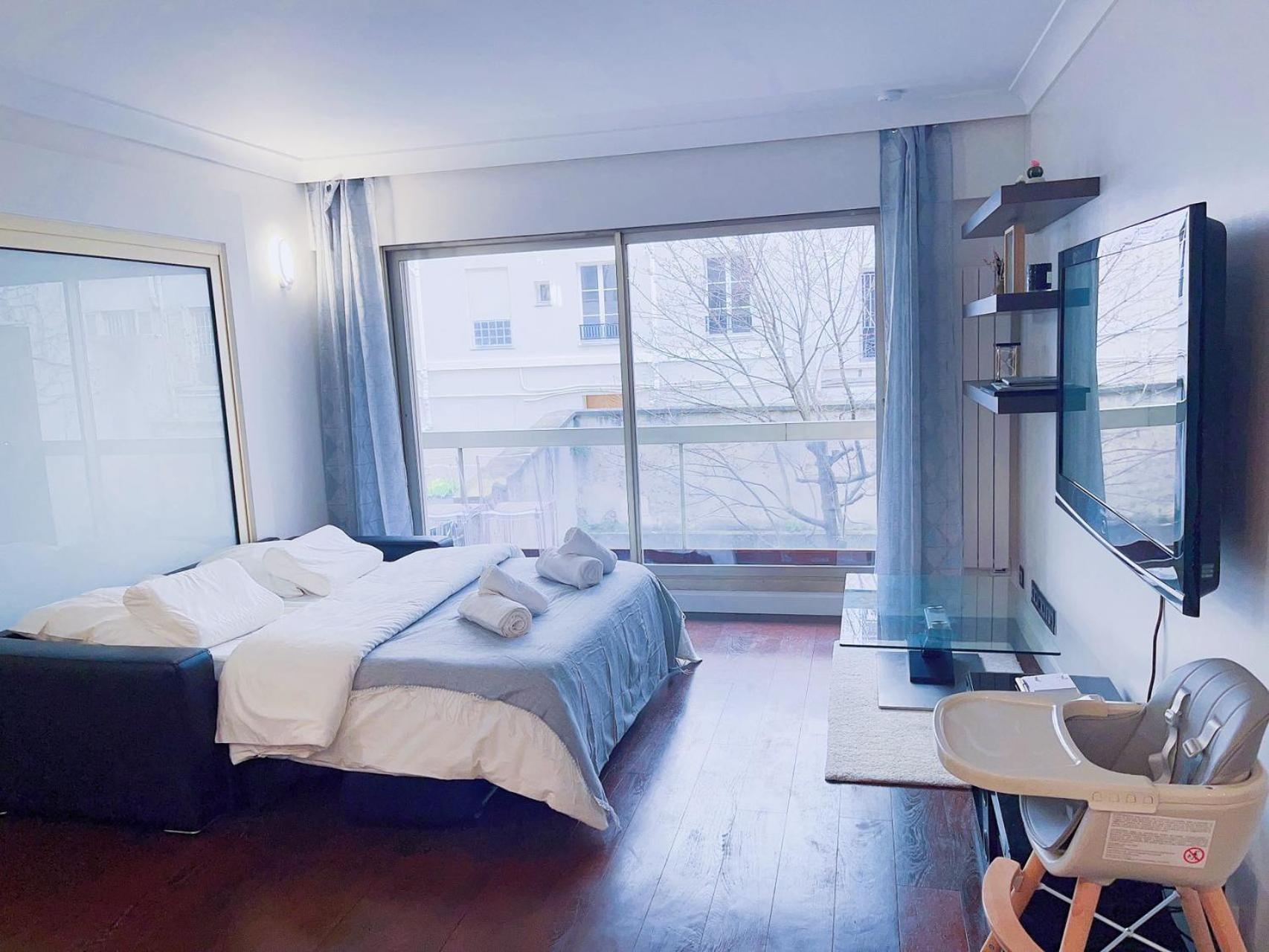 Belle Chambre Champs-Elysee Parijs Kamer foto